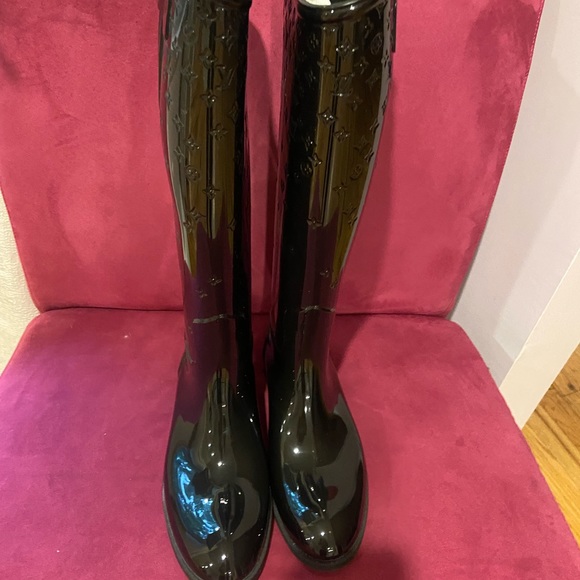 LV Rainboots Logo with Cutouts NEVER WORN new with dust bags! - Picture 3 of 7